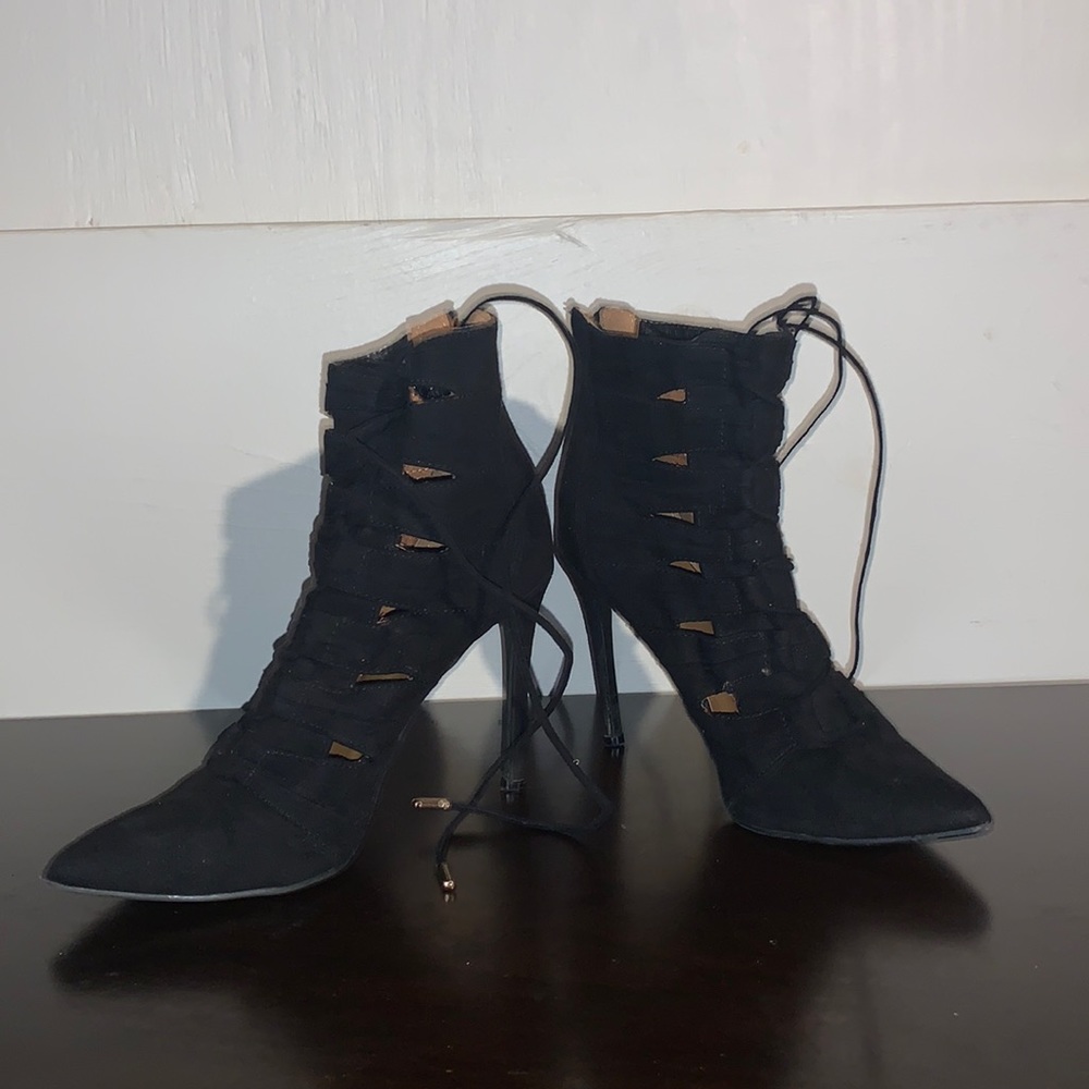 Sexy black heel 👠 booties